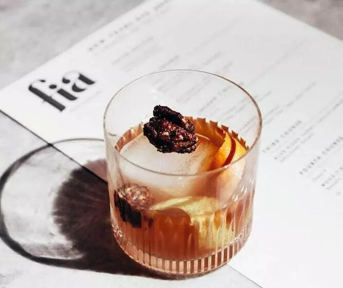 Fotos del hotel The Burgess  Trademark Collection By Wyndham:  16