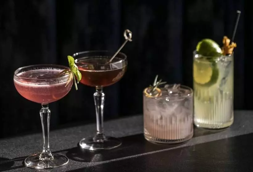 Fotos del hotel The Burgess  Trademark Collection By Wyndham:  12