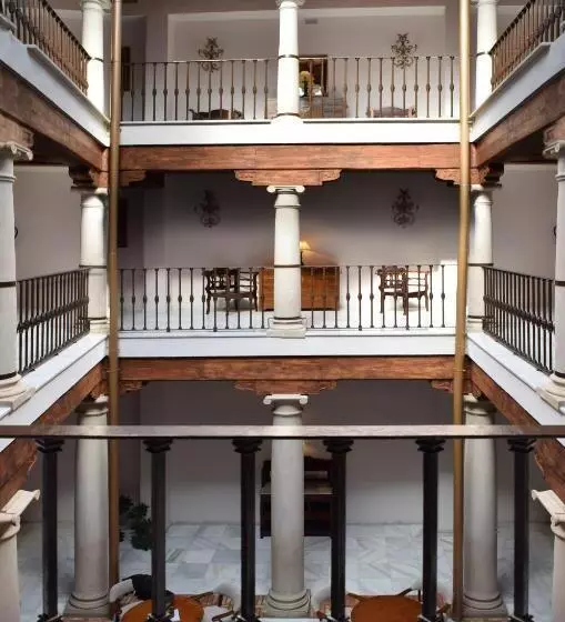 Fotos del hotel María De Molina:  8