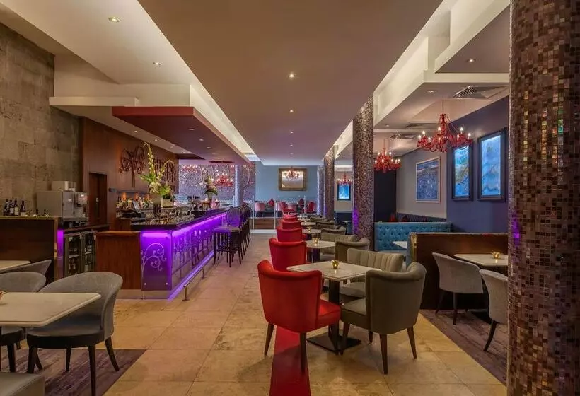 Fotos del hotel Clontarf Castle Hotel:  3