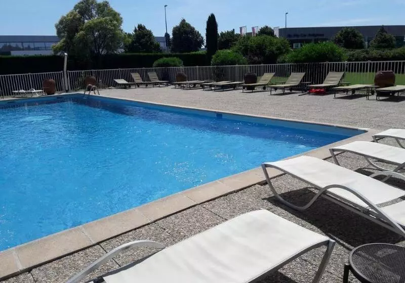 Ibis Styles Avignon Sud