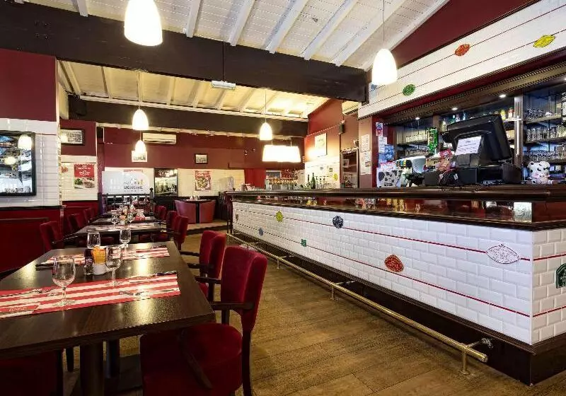 Fotos del hotel Ibis Styles Avignon Sud:  4