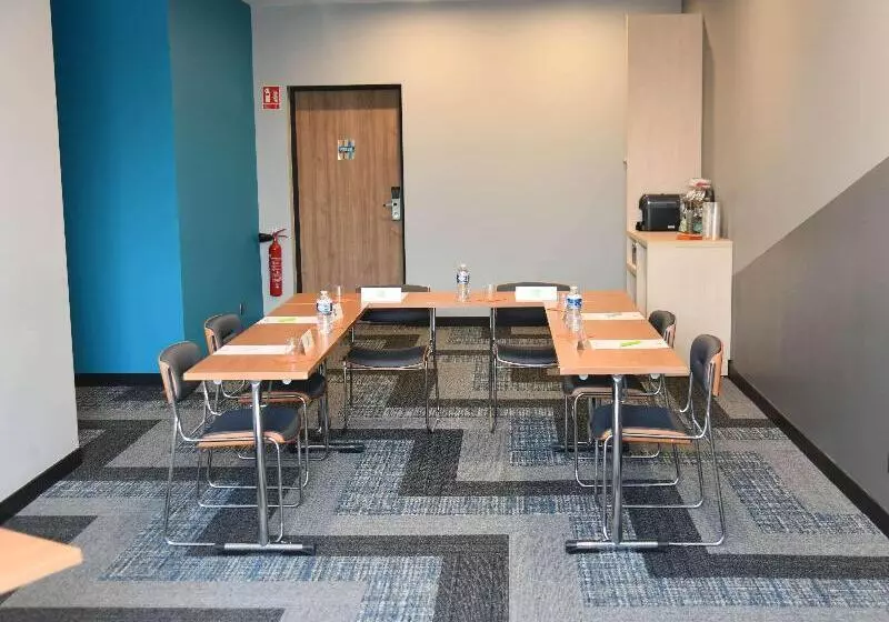 Fotos del hotel Ibis Styles Avignon Sud:  17