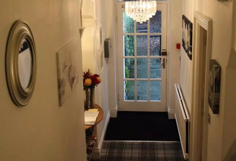 Fotos del hotel St John's Lodge (incl Off-site Health Club):  2