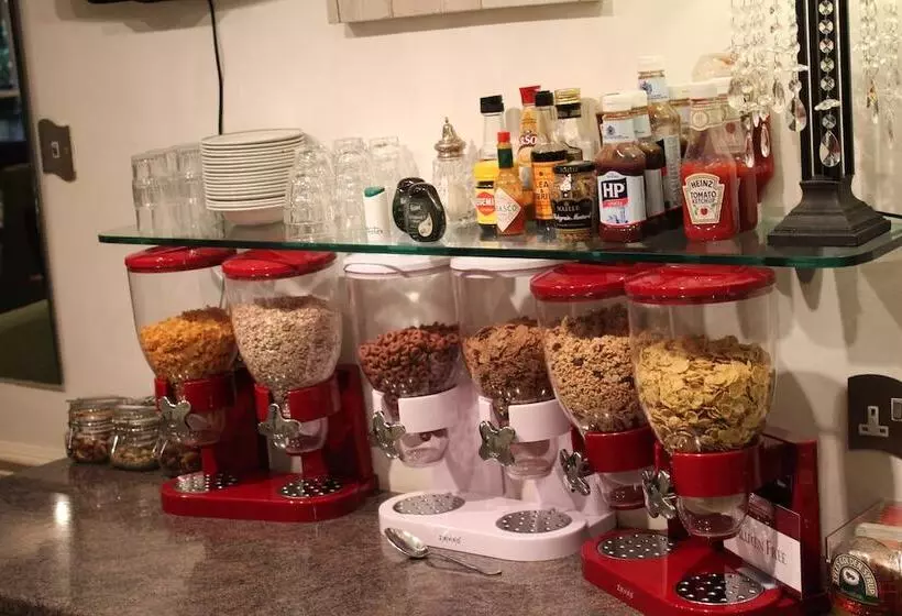 Fotos del hotel St John's Lodge (incl Off-site Health Club):  24