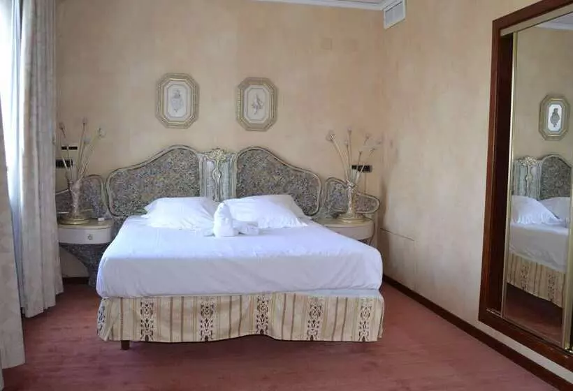 Fotos del hotel Vilareal Palace:  2