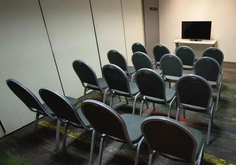 Fotos del hotel Ibis Montevideo Rambla:  5