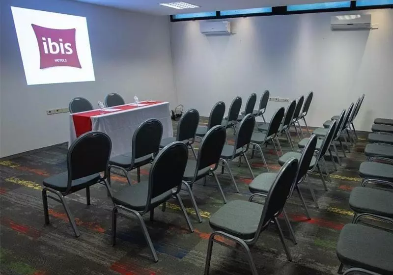 Fotos del hotel Ibis Montevideo Rambla:  12