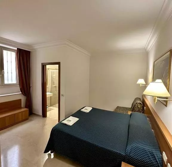 Fotos del hotel Principe Di Piemonte:  9