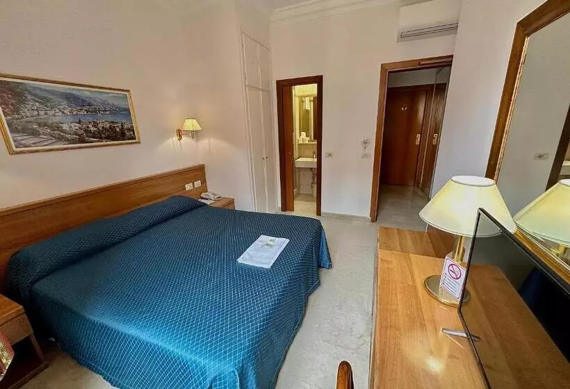 Fotos del hotel Principe Di Piemonte:  12