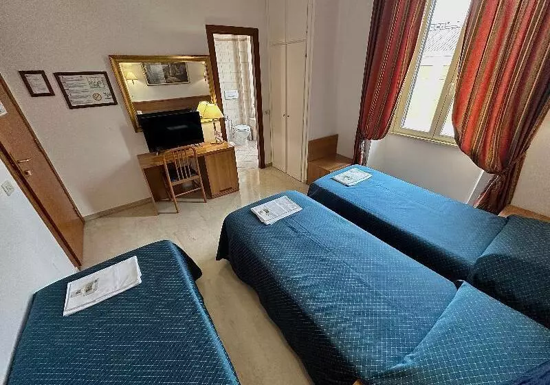 Fotos del hotel Principe Di Piemonte:  7