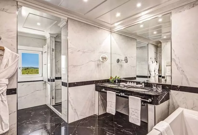 Fotos del hotel Splendide Royal - Small Luxury Hotels Of The World:  23