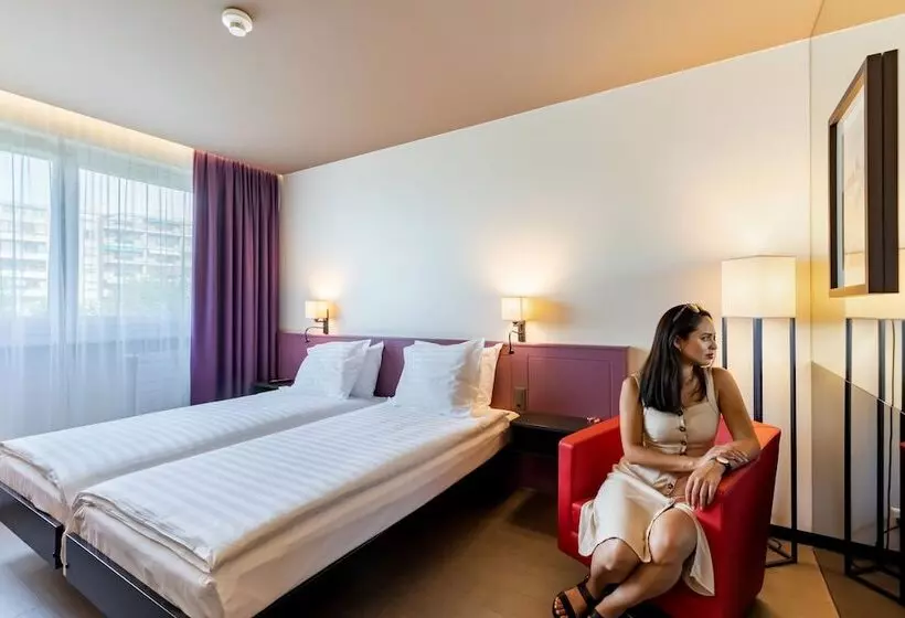 Fotos del hotel Les Nations:  10