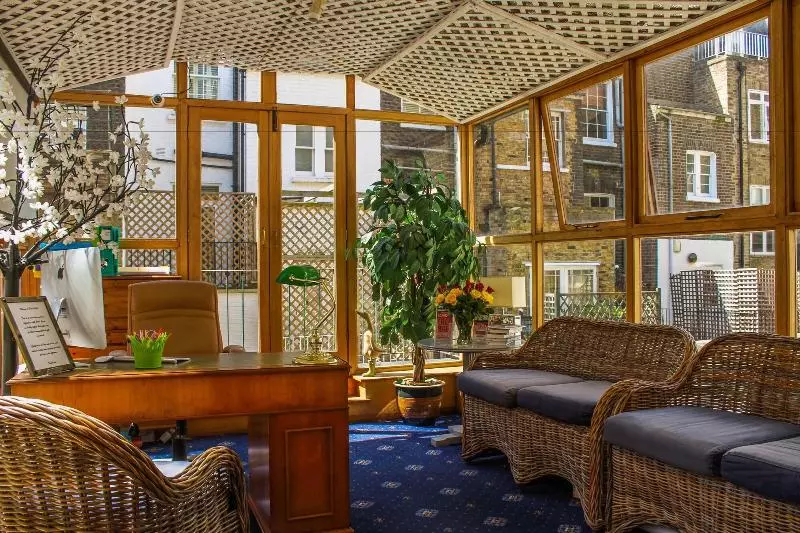 Fotos del hotel Blades:  4