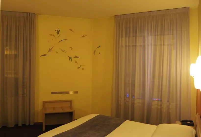 Fotos del hotel Splendid Hôtel Grenoble Centre Gare:  17