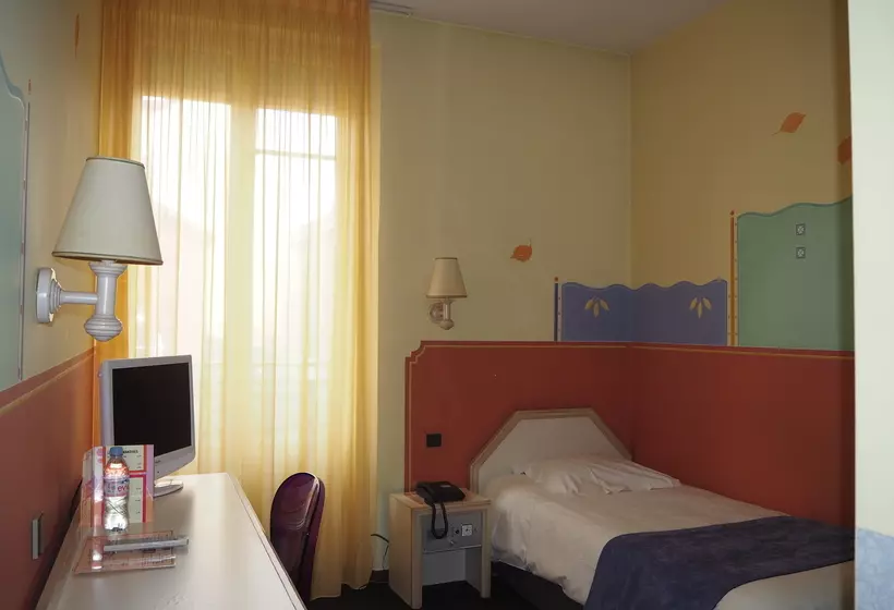 Fotos del hotel Splendid Hôtel Grenoble Centre Gare:  14