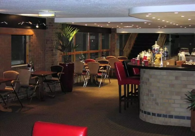 Fotos del hotel Waterside Hotel & Leisure Club:  19