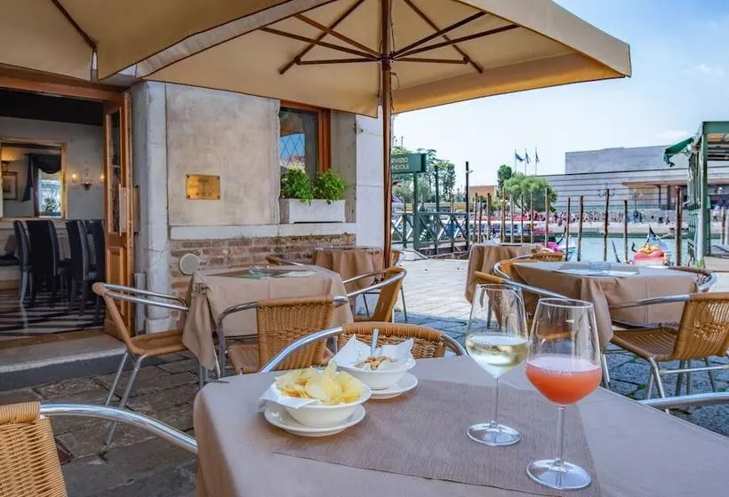 Fotos del hotel Antiche Figure:  13