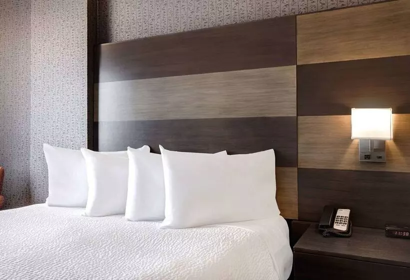 Fotos del hotel Days Inn By Wyndham Calgary South:  16