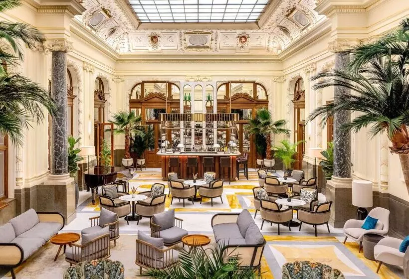 Fotos del hotel Nh Collection Carlo Iv:  37