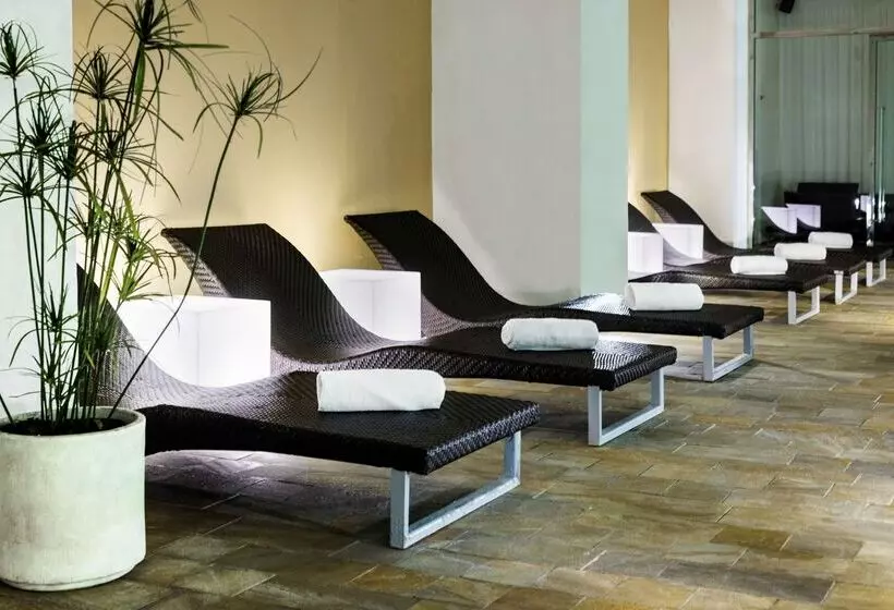 Fotos del hotel Nh Collection Carlo Iv:  34