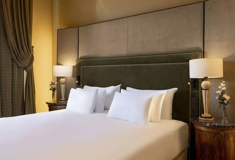 Fotos del hotel Nh Collection Carlo Iv:  12