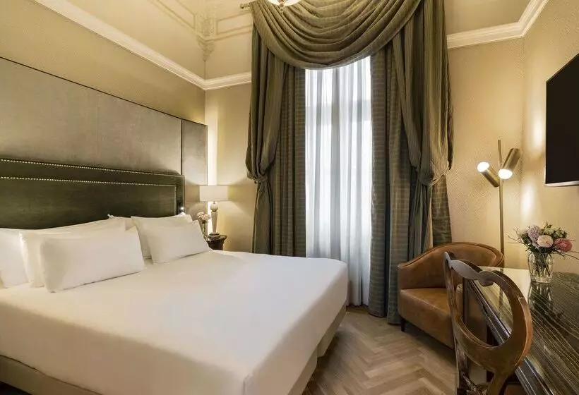 Fotos del hotel Nh Collection Carlo Iv:  11