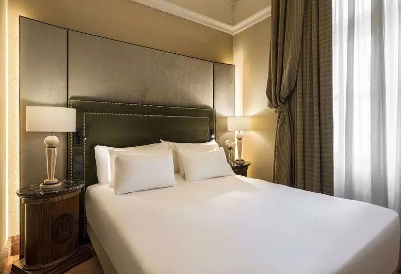 Fotos del hotel Nh Collection Carlo Iv:  6