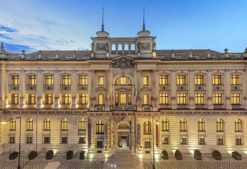 Fotos del hotel Nh Collection Carlo Iv:  29