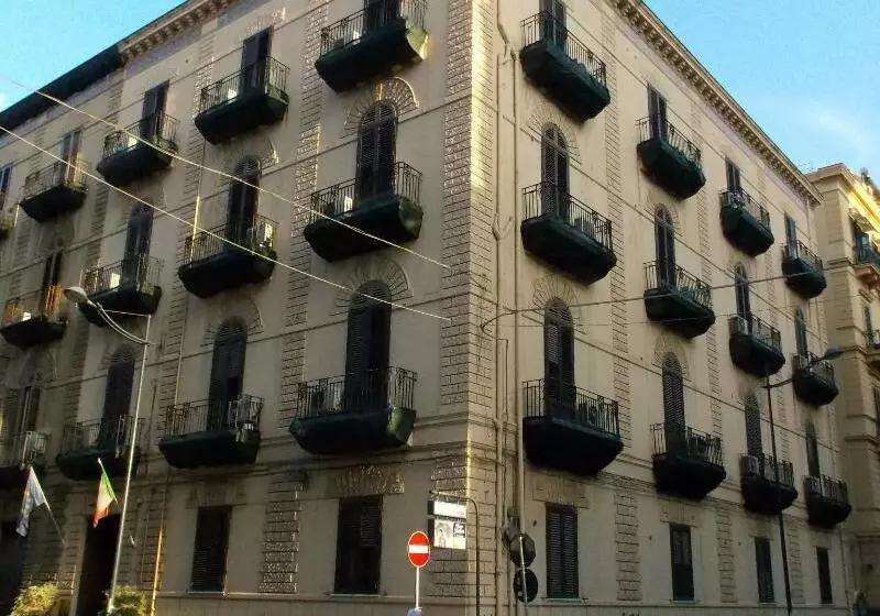 Fotos del hotel Tonic:  7