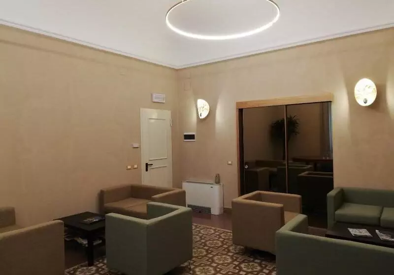 Fotos del hotel Tonic:  9