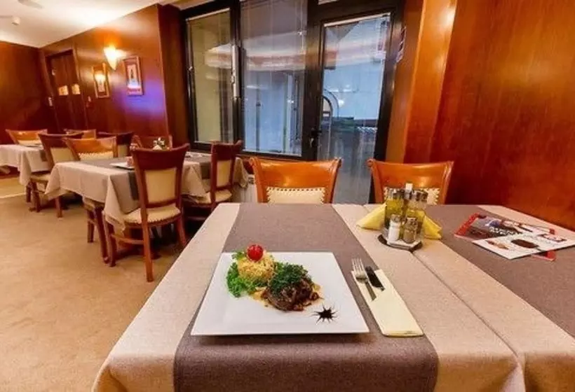 Fotos del hotel Duke Romana:  2