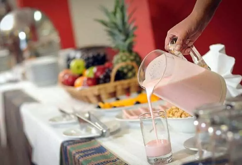 Fotos del hotel Qarmenqa:  15