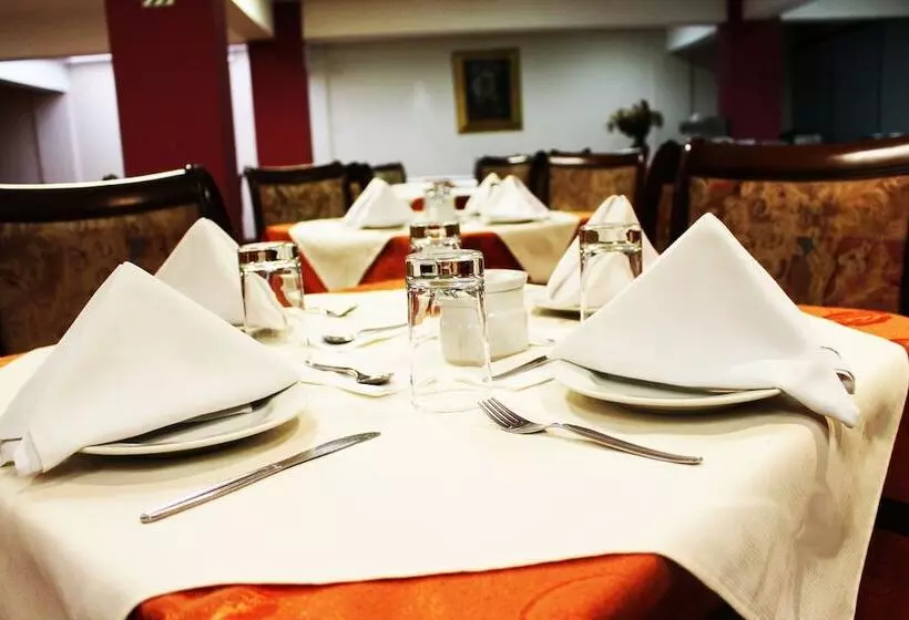 Fotos del hotel Qarmenqa:  11