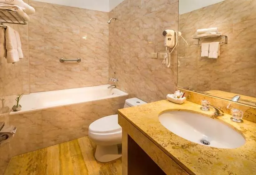 Fotos del hotel Qarmenqa:  6