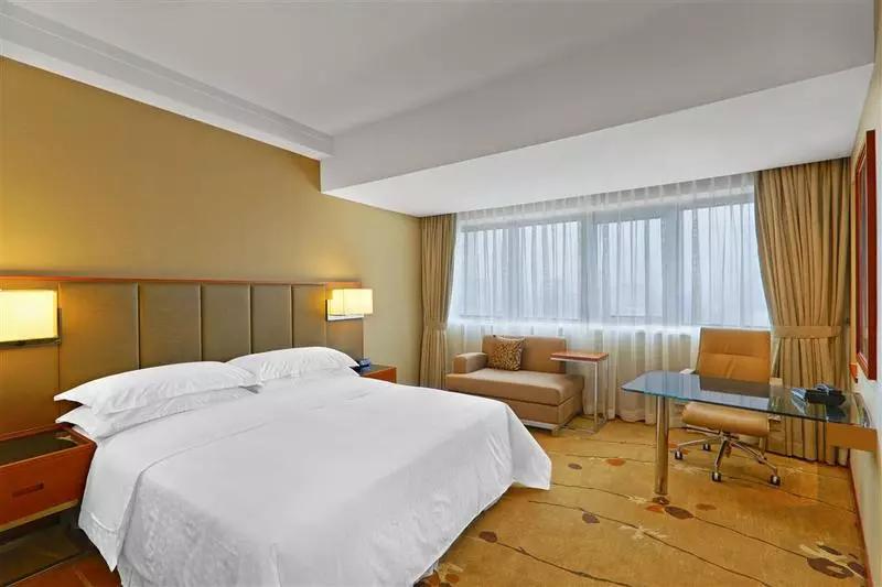 Sheraton Chengdu Lido Hotel