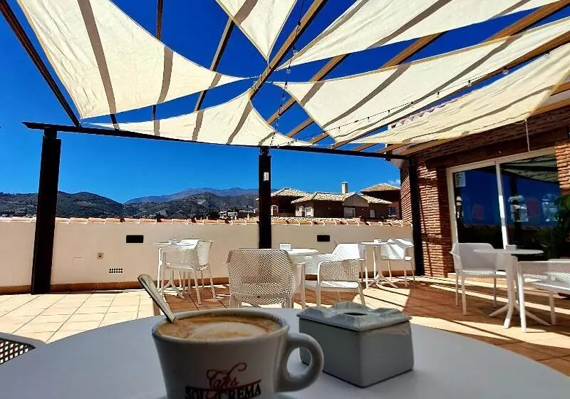 Fotos del hotel Almijara:  15