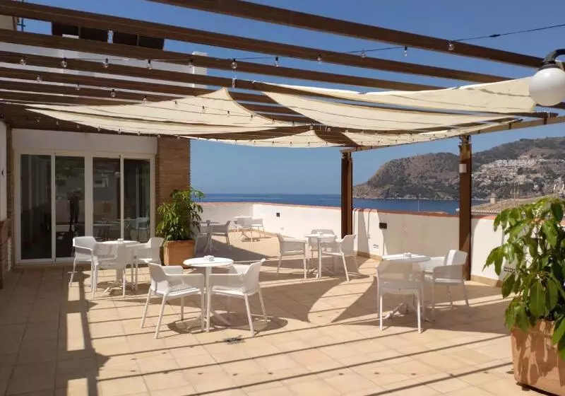 Fotos del hotel Almijara:  6