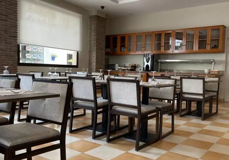 Fotos del hotel Almijara:  4