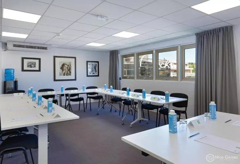 Fotos del hotel Ibis Styles Cannes Le Cannet:  11