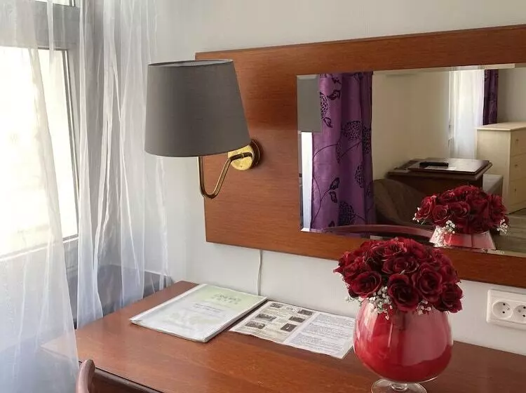 Fotos del hotel Nb Hotel With Free Parking:  11