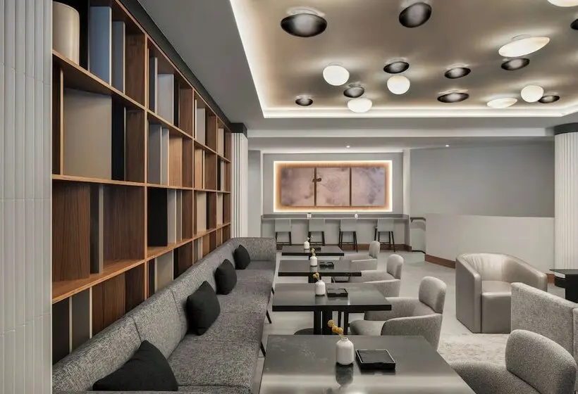 Fotos del hotel Springhill Suites By Marriott Old Montreal:  2