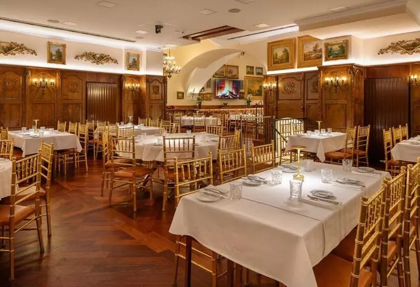 Fotos del hotel Iron Gate  & Suites:  3