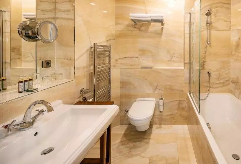 Fotos del hotel Iron Gate  & Suites:  10