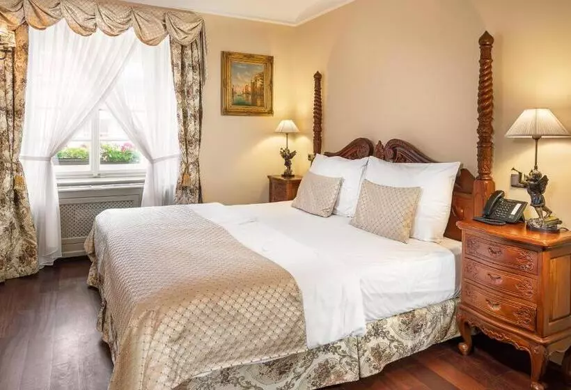 Fotos del hotel Iron Gate  & Suites:  11