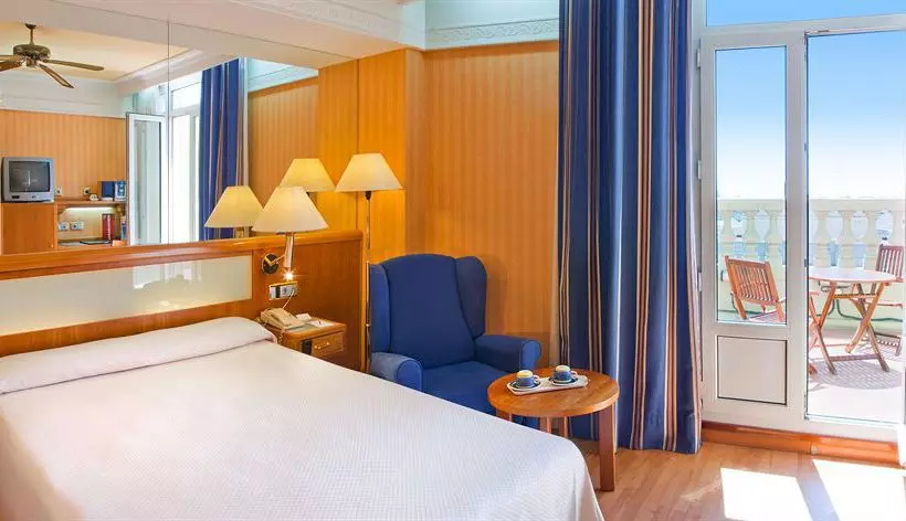 Fotos del hotel Gran Vía 70 Spa:  15