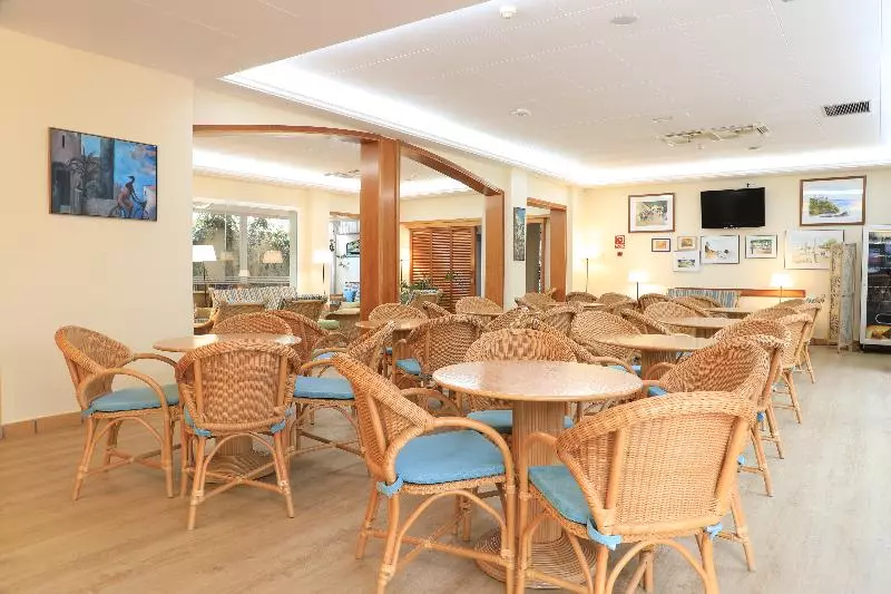 Fotos del hotel Les Palmeres:  4