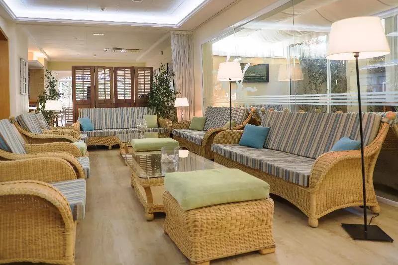 Fotos del hotel Les Palmeres:  16