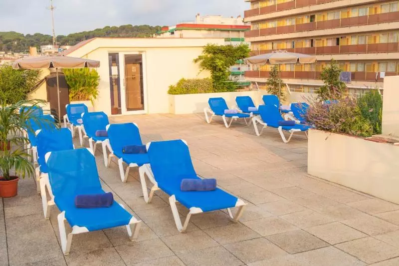 Fotos del hotel Les Palmeres:  10