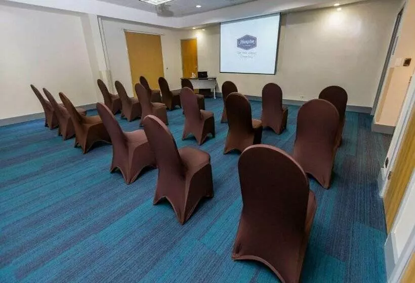 Fotos del hotel Hampton Inn & Suites San Jose Airport:  8